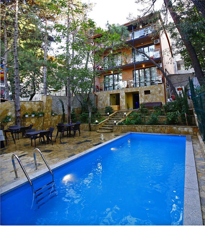 Hotel Sani 3*