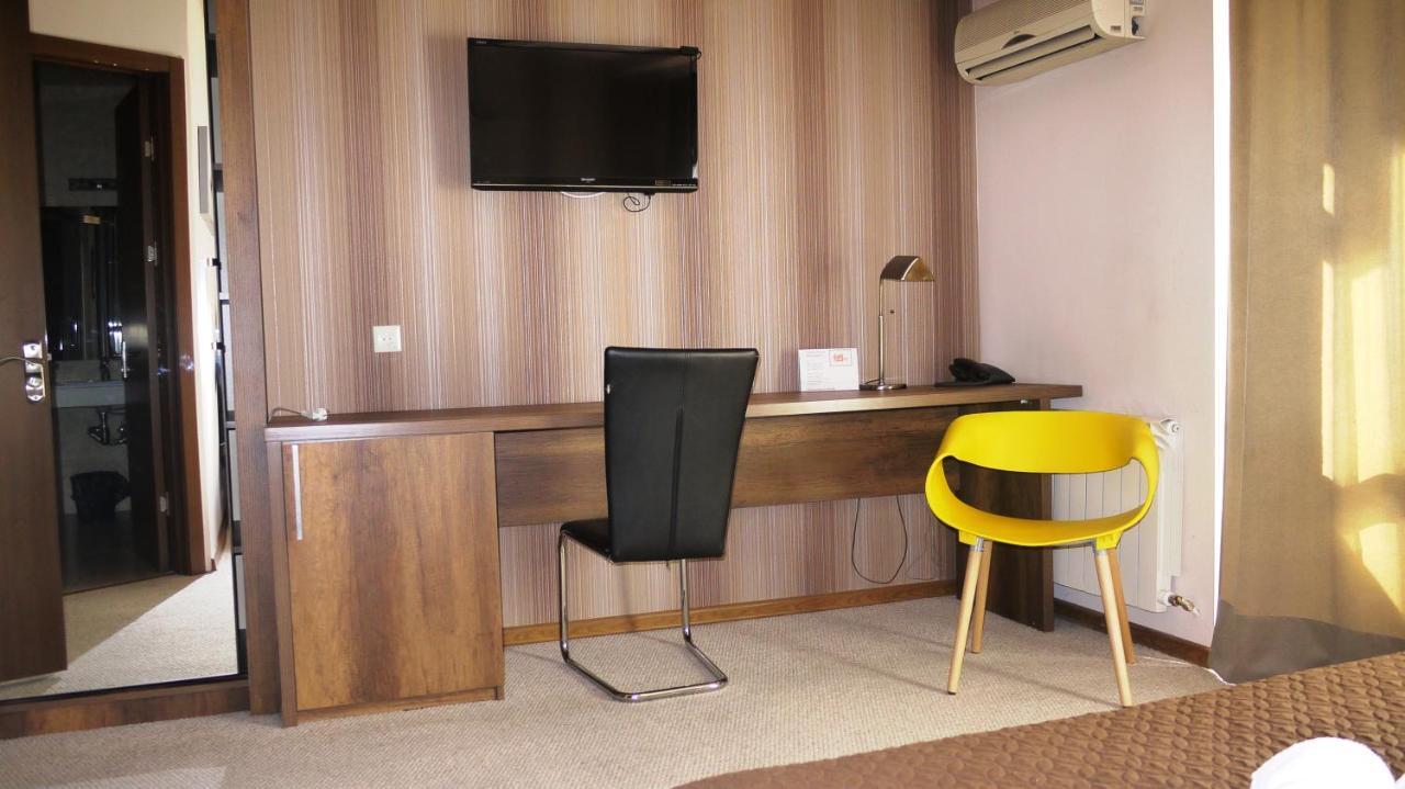 Sani Hotel